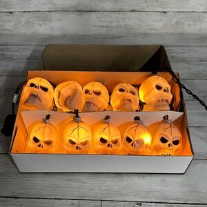 SKULL LIGHT SET 10 skulls steady or flashing lights Blow molds